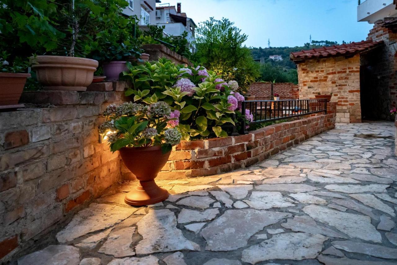 Grguric Apartments Palit Exterior foto