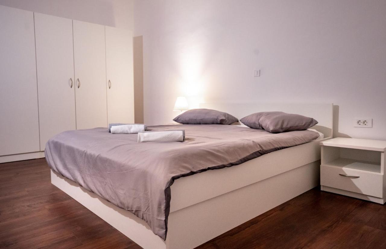 Grguric Apartments Palit Exterior foto